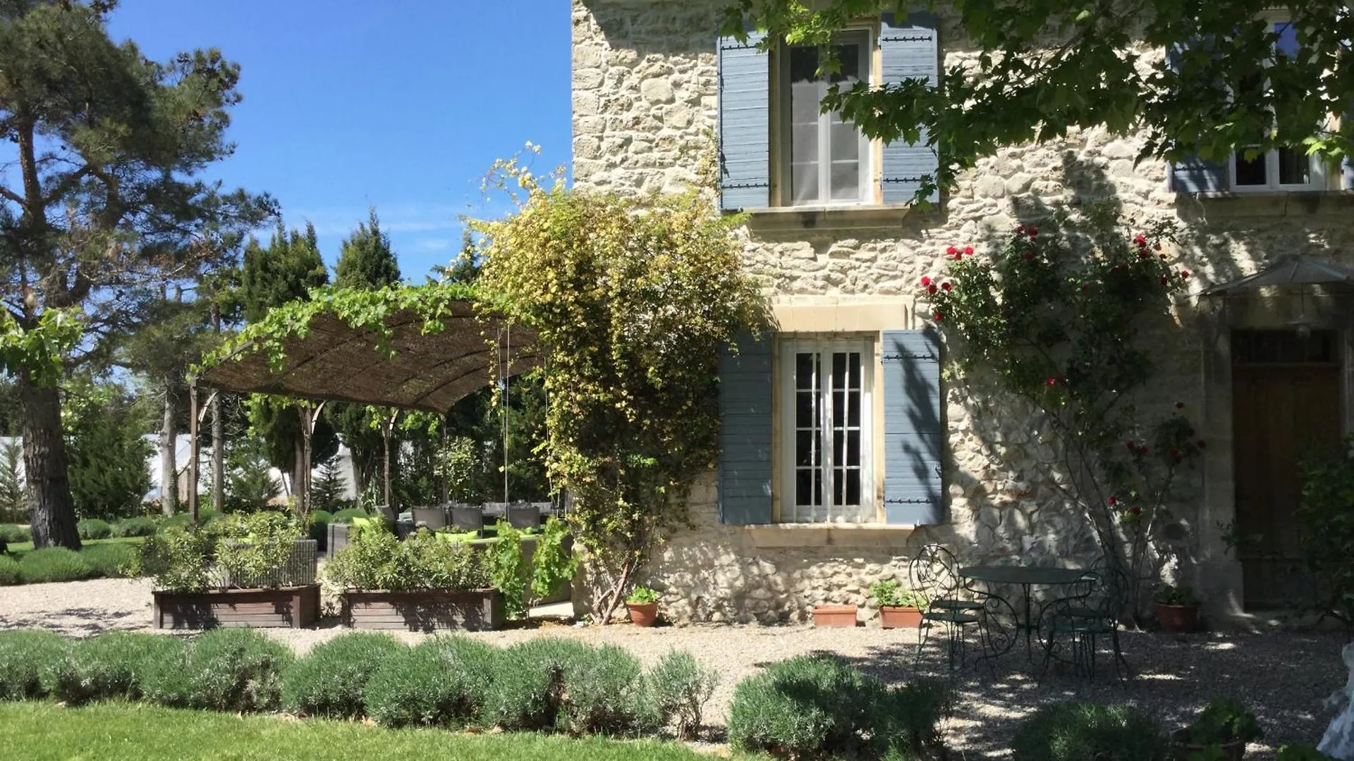 Prestigious Mas: Countryside Retreat near Avignon with Pool Villa Caumont-sur-Durance Holiday home