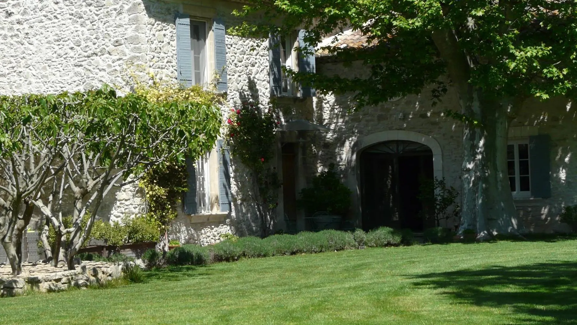 Holiday home Prestigious Mas: Countryside Retreat near Avignon with Pool Villa Caumont-sur-Durance France