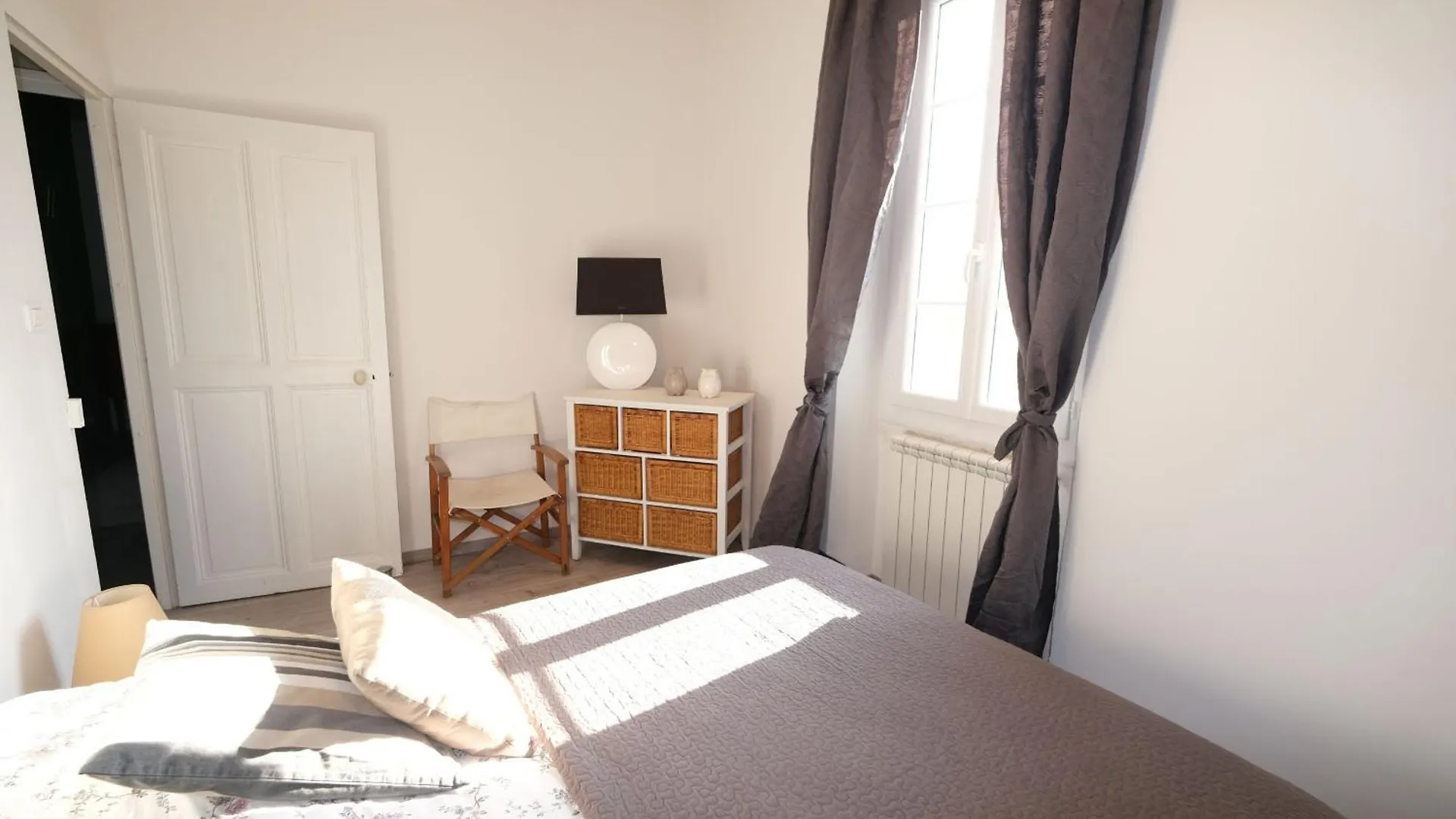 Holiday home Prestigious Mas: Countryside Retreat near Avignon with Pool Villa Caumont-sur-Durance