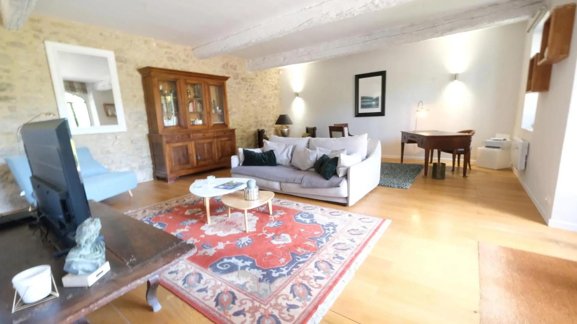 Prestigious Mas: Countryside Retreat near Avignon with Pool Villa Caumont-sur-Durance
