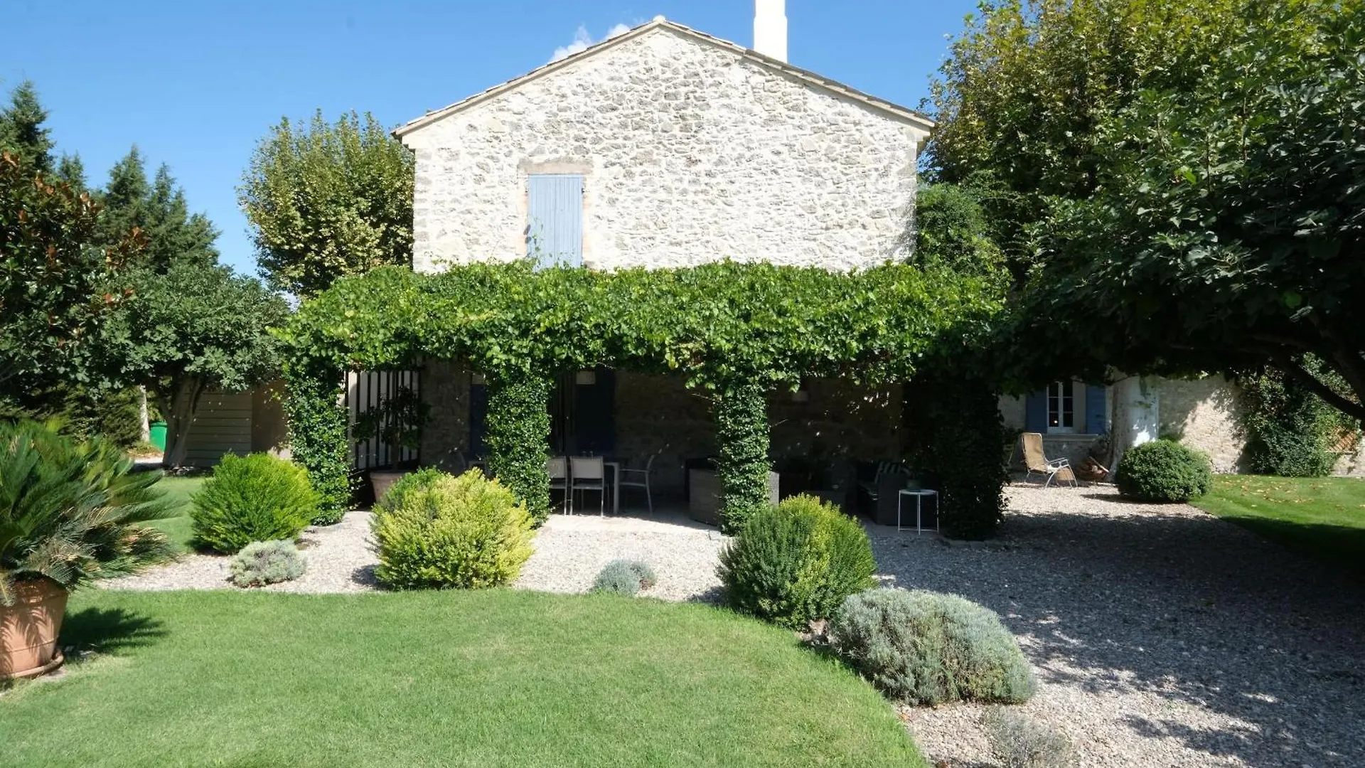 Prestigious Mas: Countryside Retreat near Avignon with Pool Villa Caumont-sur-Durance Holiday home