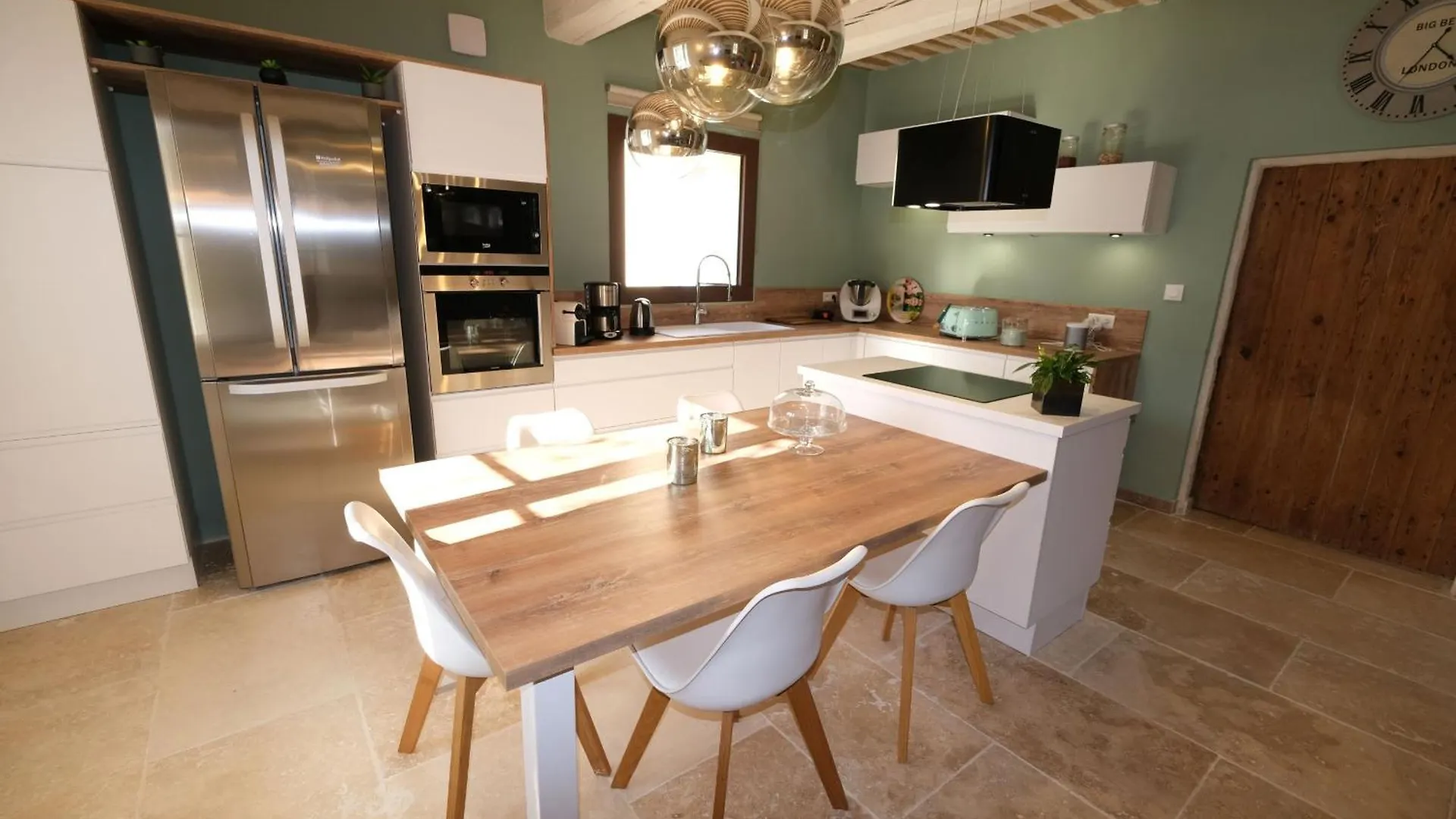 Holiday home Prestigious Mas: Countryside Retreat near Avignon with Pool Villa Caumont-sur-Durance